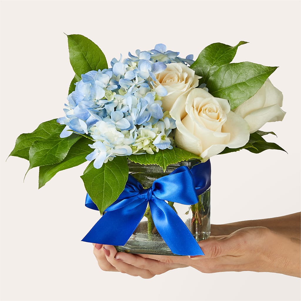 Sky Blue Delight Bouquet – Citifloral, New York NY