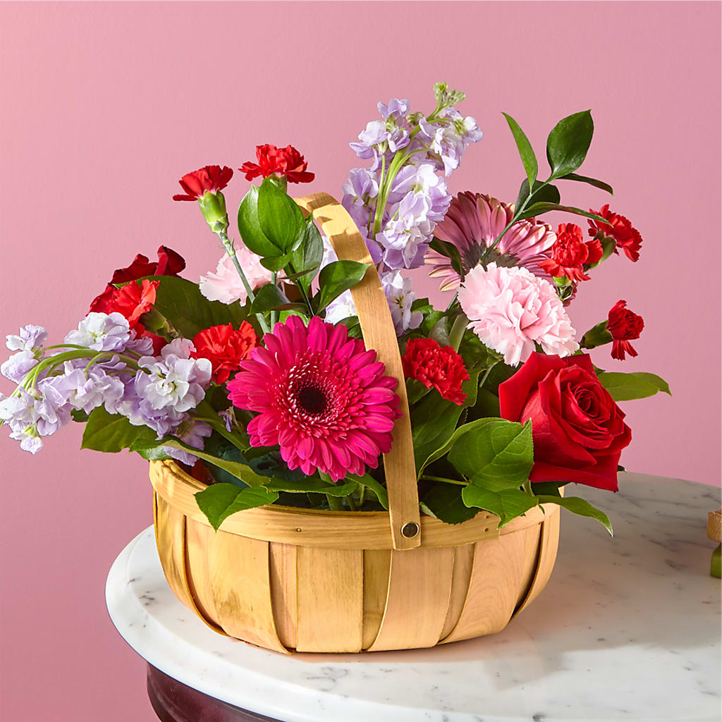 Pink Picnic Basket – Citifloral, New York NY