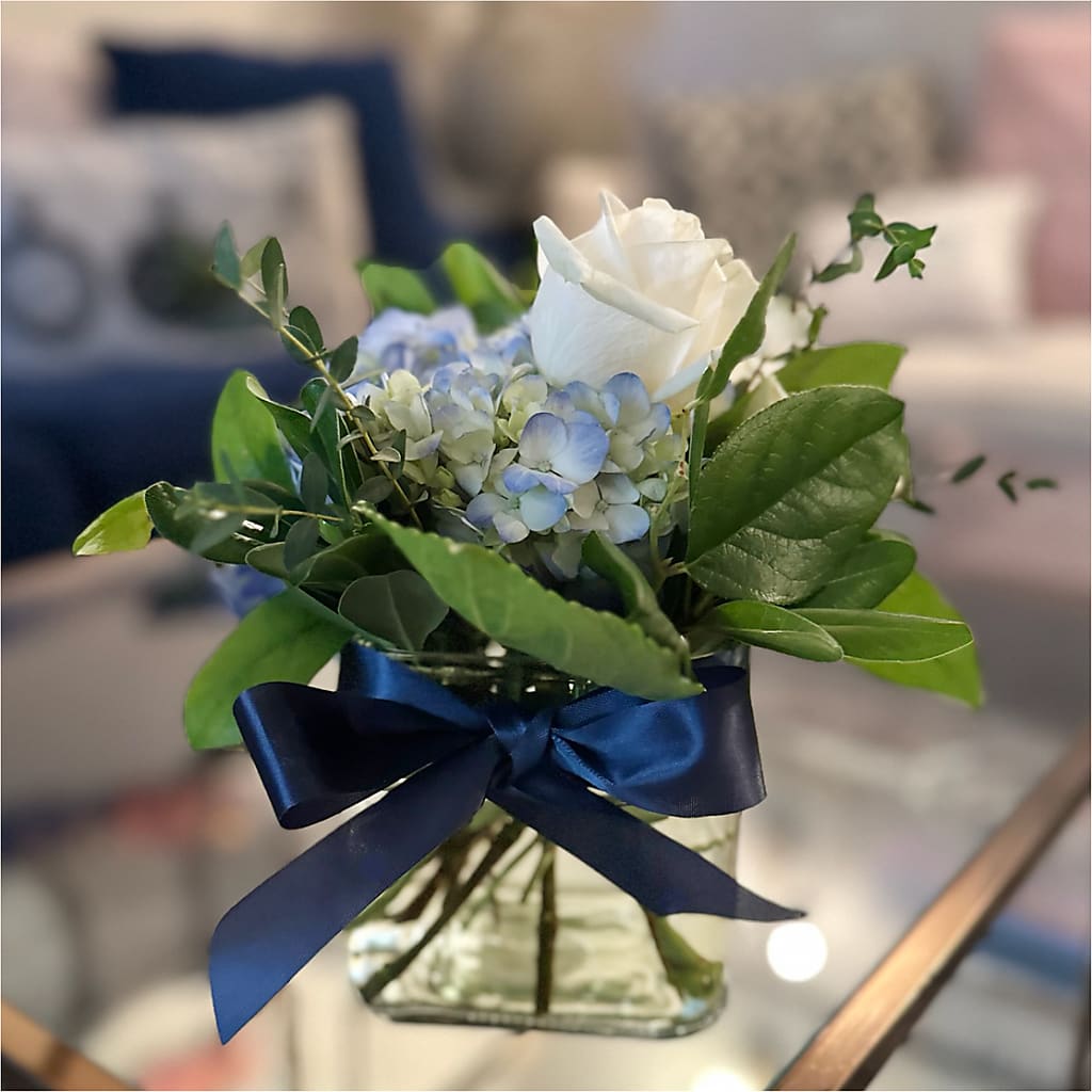 Sky Blue Delight Bouquet –  Citifloral, New York NY