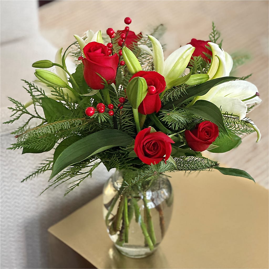 Sparkling Snowflakes Bouquet –  Citifloral, New York NY